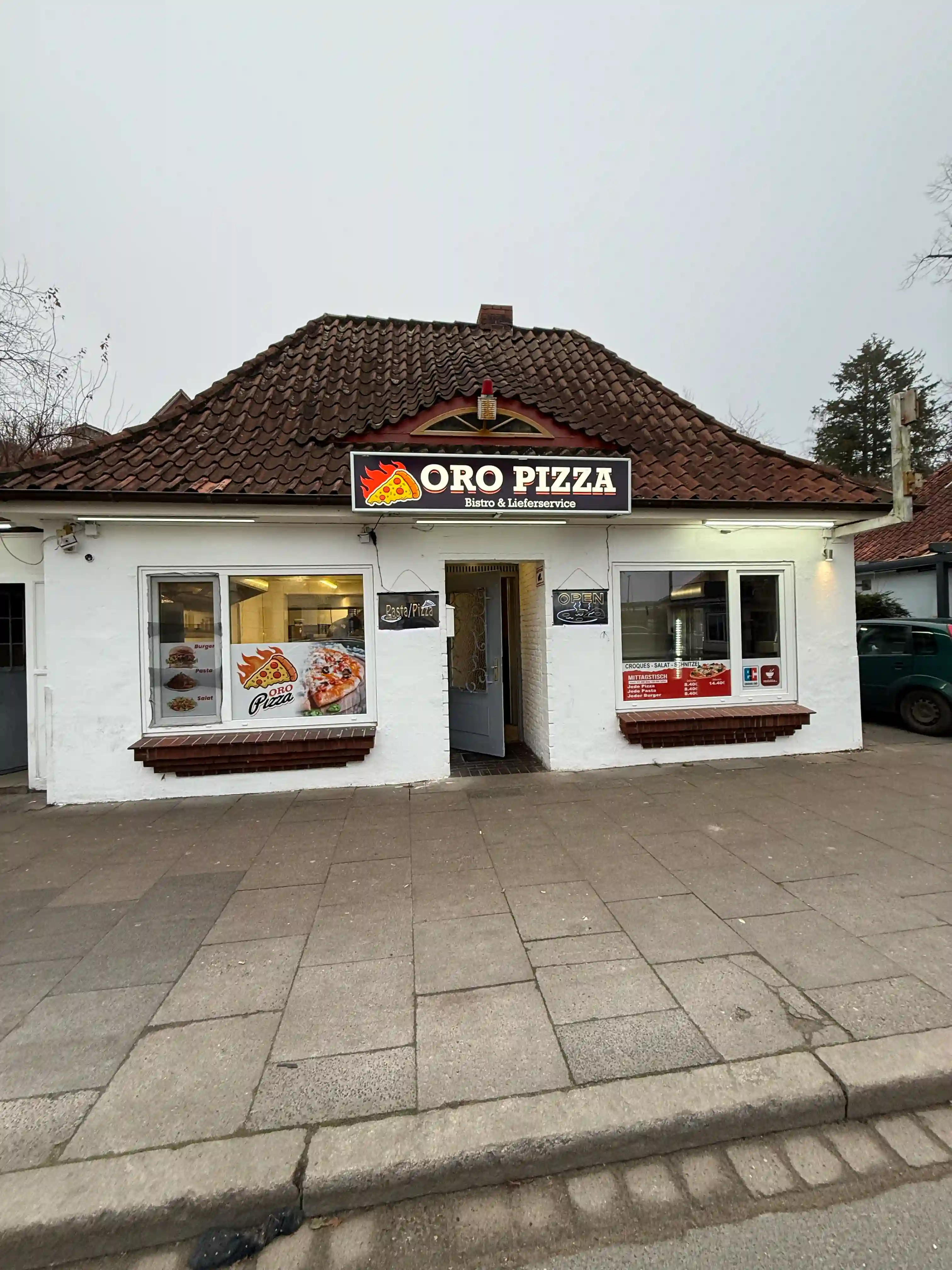 Oro Pizza Laden von außen - Bahnhofstraße 14, Plön